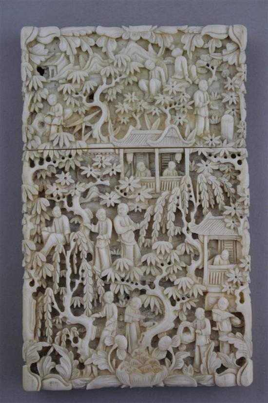 A Chinese export ivory card case, 19th century, 10.8cm